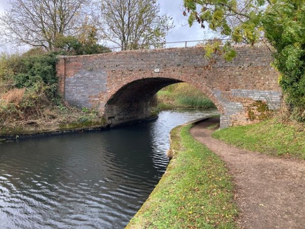 Bridge 72, Grand Union Canal